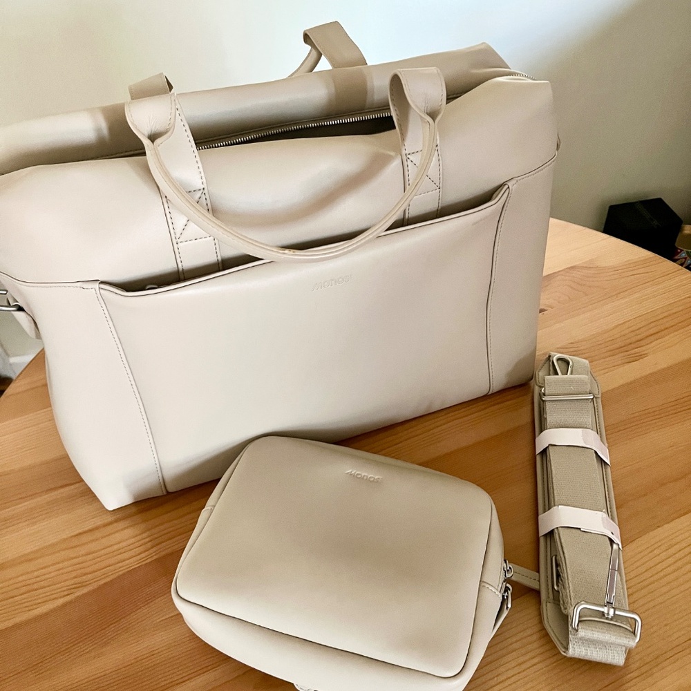 Monos Metro Duffel – Vegan Leather, Water-Resistant - Picture 7 of 13